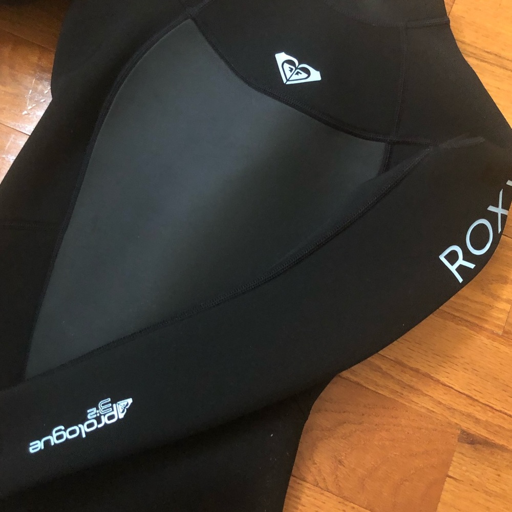 Roxy wetsuit size 6